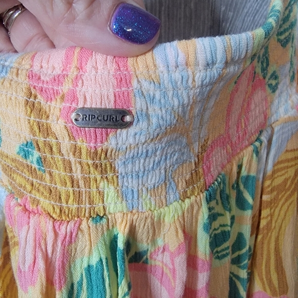 NWT RIP Curl Floral Off The Shoulder  Women's Top - Pink, Yellow, Green 100 Visc - Picture 5 of 6